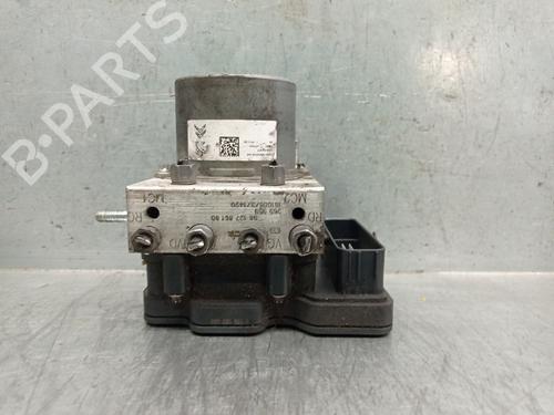 Used ABS pump PEUGEOT 3008 II SUV (MC_, MR_, MJ_, M4_) 1.2 THP/ PureTech 130 (MRHNSM, MRHNSU, MRHNSJ, MRHNYW,... (131 hp) 26605370
