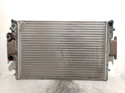 Used Water radiator Water radiator 21605618 21605618