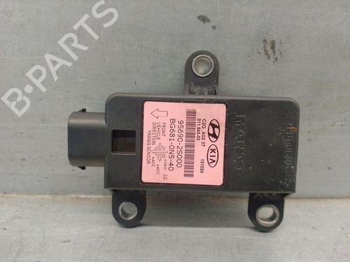 Used Electronic module HYUNDAI ix35 (LM, EL, ELH) 1.6 (135 hp) 27405709