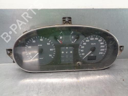 Quadrante RENAULT SCÉNIC I MPV (JA0/1_, FA0_) 1.6 (JA00, JA16, JA15, JA19, JA1V, JA2B, JA2C, JA0B,... (107 hp) 13882847