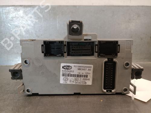fuse-box-alfa-romeo-147-937_-2000-2001-2002-2003-2004-2005-2006-2007-2008-2009-2010-34634432 main image