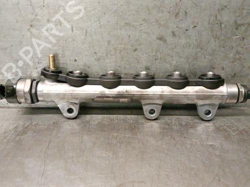 Used Injection rail RENAULT TRAFIC II Bus (JL) 2.0 dCi 115 (JL00, JL01, JL0H, JL0M, JL0U) (114 hp) 31043558