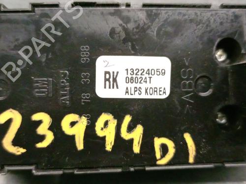 Interrupteur de vitre avant gauche OPEL VECTRA C (Z02) 3.0 CDTi (F69) | BP30451328I27 