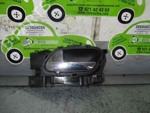Used Front left interior door handle PEUGEOT PARTNER Tepee 1.6 HDi (109 hp) 3214929