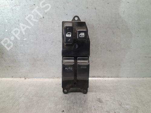 Mando elevalunas delantero izquierdo Mando elevalunas delantero izquierdo TOYOTA COROLLA Liftback (_E11_) 1.6 (AE111_, AE111R) (110 hp) 36888478 36888478