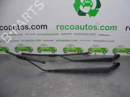 Used Front windshield wiper arm MAZDA 5 (CR) 2.0 CD (CR19) (143 hp) 4251309