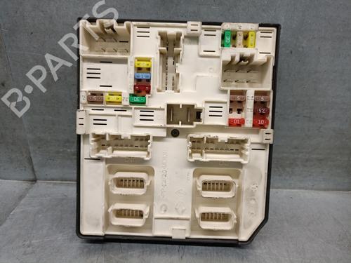 Used Fuse box Fuse box RENAULT MASTER III Van (FV) 2.3 dCi 130 FWD (FV0M, FV0Y, FV0J, FV02, FV03) (130 hp) 33705438 33705438