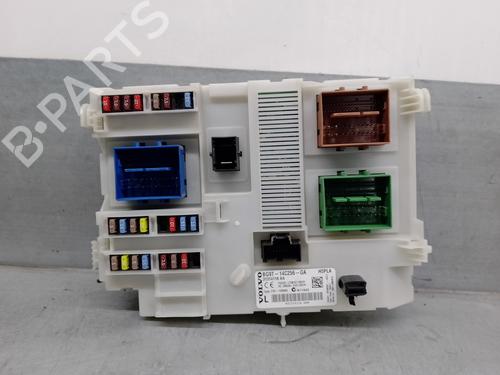 Used Fuse box VOLVO V60 I (155) D3 / D4 (163 hp) 16681594