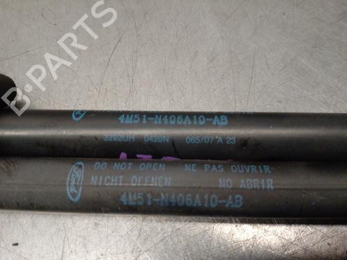 Tailgate lift support FORD FOCUS II (DA_, HCP, DP) 1.6 TDCi | BP20266828C138 