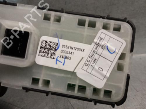 Right front window switch HYUNDAI TUCSON (TL, TLE) 2.0 CRDi All-wheel Drive | BP28079810I26 