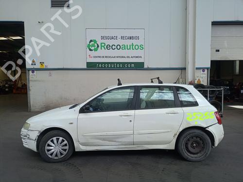 Brugte FIAT STILO (192_)  1.9 JTD (192_XE1A)  4614038