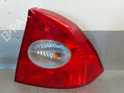 Used Right taillight FORD FOCUS II (DA_, HCP, DP) 1.6 TDCi (109 hp) 29502882