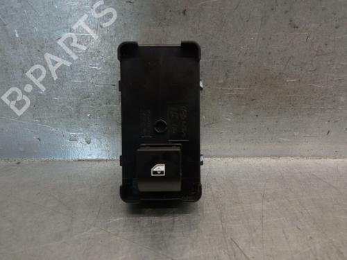 Used Right front window switch HYUNDAI TUCSON (TL, TLE) 2.0 CRDi All-wheel Drive (136 hp) 28079810