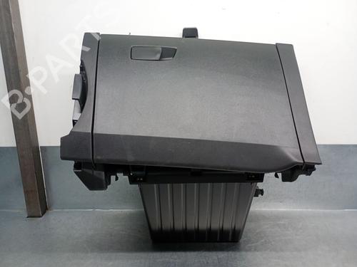 Used Glove box RENAULT CAPTUR II (HF_) TCe 90 (HFM6) (91 hp) 29641125