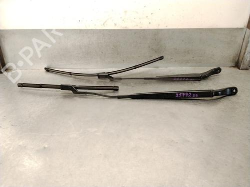 Used Front windshield wiper arm Front windshield wiper arm 36868850 36868850