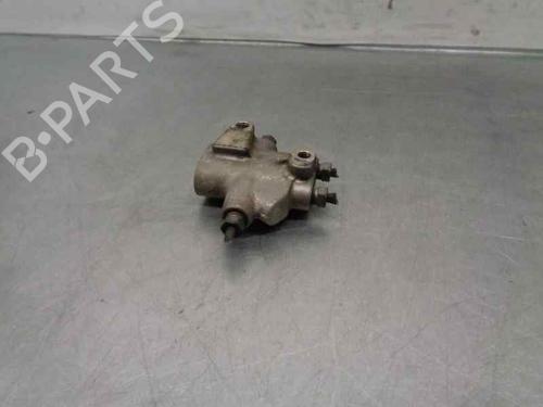 Used Brake master cylinder TOYOTA COROLLA Verso (_E12_) [2001-2007]  8725415