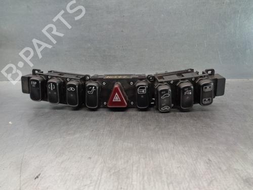 Used Warning switch MERCEDES-BENZ S-CLASS (W220) S 320 CDI (220.026, 220.126) (197 hp) 9676965