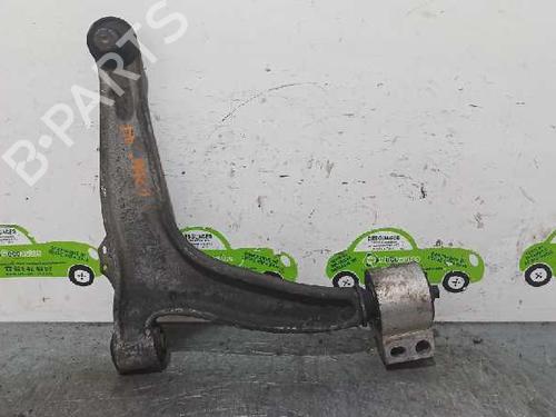 Højre fortil bærearm OPEL SIGNUM Hatchback (Z03) 3.0 V6 CDTI (F48) (177 hp) 5328531