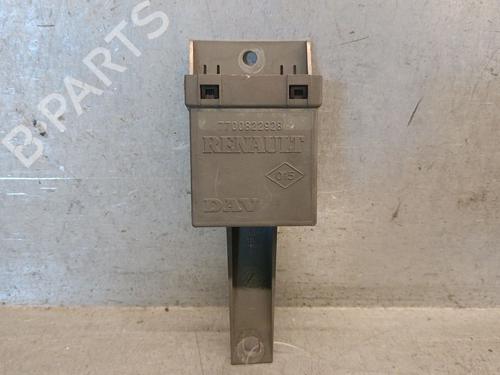 electronic-module-nissan-primastar-van-x83-2002-33045713 main image