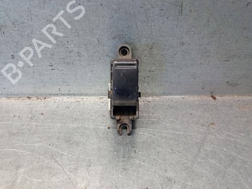 Used Right rear window switch NISSAN ALMERA II Hatchback (N16) 2.2 Di (110 hp) 27591672