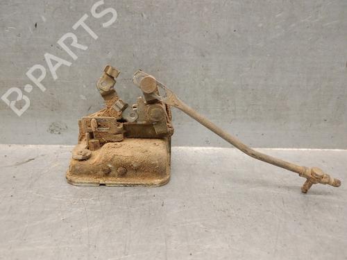 tailgate-lock-mitsubishi-pajero-i-canvas-top-l04_g-1982-1983-1984-1985-1986-1987-1988-1989-1990-31947699 main image