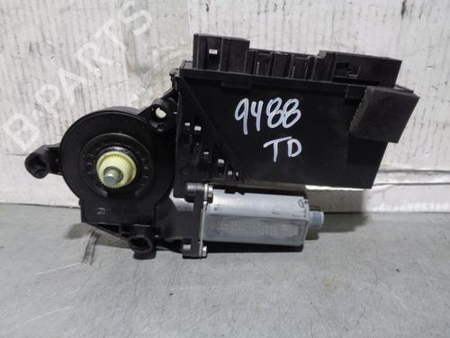 Right rear window motor VW TOUAREG (7LA, 7L6, 7L7) 3.0 V6 TDI | BP11742925E22 