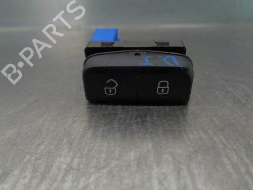 Used Switch SEAT Mii (KF1, KE1) [2011-2025]  13498481