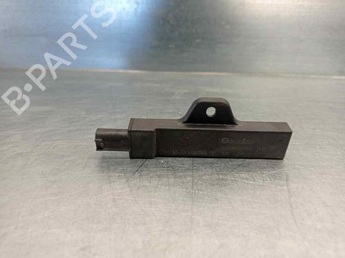 Antenne/Base BMW 5 (G30, F90) 520 d Mild-Hybrid xDrive (190 hp) 11938736