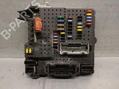 fuse-box-volvo-xc90-i-275-2002-2003-2004-2005-2006-2007-2008-2009-2010-2011-2012-2013-2014-2015-32282080 main image