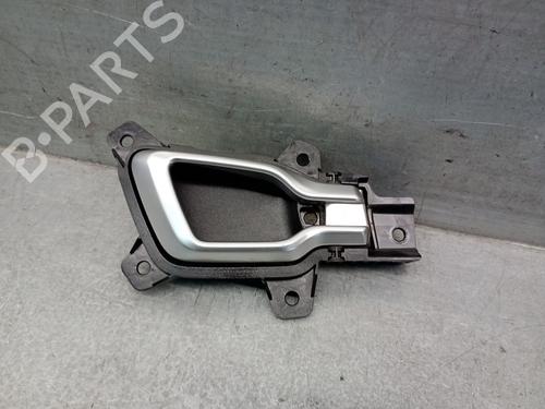 Højre bagtil invendig håndtag Højre bagtil invendig håndtag KIA SPORTAGE V (NQ5) 1.6 T-GDI MHEV (150 hp) 33856438 33856438