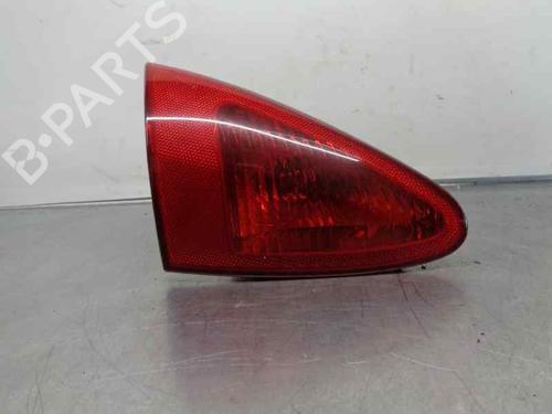 Used Left tailgate light Left tailgate light ALFA ROMEO 147 (937_) 1.9 JTD (937.AXD1A, 937.BXD1A, 937.AXV1A, 937.BXB1A,... (115 hp) 6143623 6143623