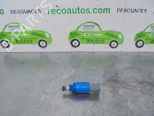 Used Switch RENAULT KANGOO / GRAND KANGOO II (KW0/1_) 1.5 dCi 70 (KW0V, KW0A) (68 hp) 2057729