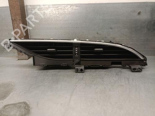Used Air vent TOYOTA YARIS (_P13_) 1.5 Hybrid (NHP130_) (101 hp) 25238878