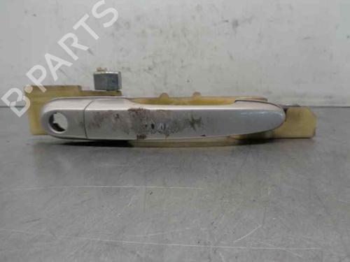 Used Front right exterior door handle HYUNDAI TUCSON (JM) 2.0 CRDi (140 hp) 6998586