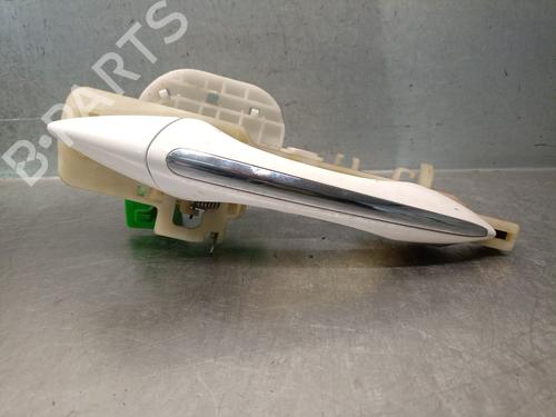 Used Front right exterior door handle Front right exterior door handle 38098851 38098851
