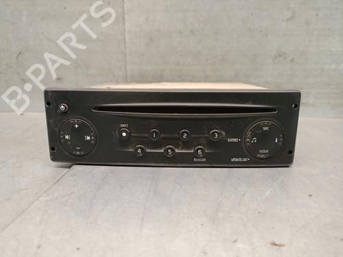 Used Radio RENAULT TRAFIC II Van (FL) [2001-2025]  30853535
