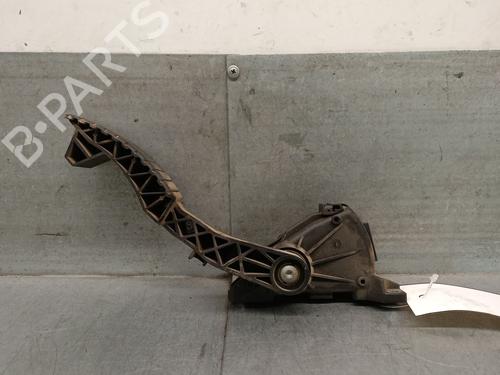 Pédale RENAULT LAGUNA II (BG0/1_) 2.2 dCi (BG0F) (150 hp) 31666108