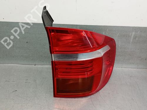 Feu arrière droit BMW X5 (E70) xDrive 30 d (235 hp) 32020328