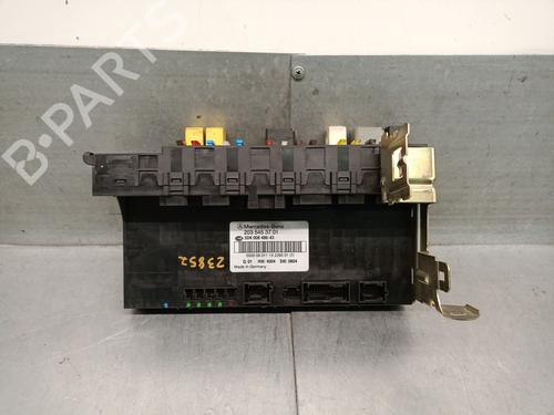 Used Fuse box MERCEDES-BENZ C-CLASS Coupe (CL203) C 220 CDI (203.708) (150 hp) 31810989