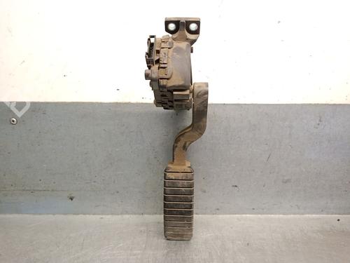 Used Pedal RENAULT LAGUNA II (BG0/1_) 2.0 16V IDE (BG0N) (140 hp) 30507610