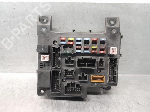 Used Fuse box Fuse box 36780539 36780539
