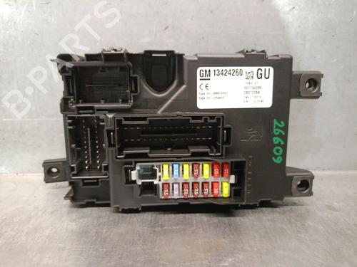 Used Fuse box Fuse box 39248365 39248365