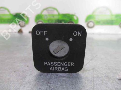 Used Switch TOYOTA COROLLA Verso (ZER_, ZZE12_, R1_) 2.2 D-4D (AUR10_, AUR10R) (136 hp) 20244413