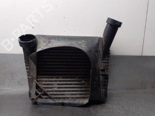 Intercooler VW TOUAREG (7LA, 7L6, 7L7) 5.0 V10 TDI (313 hp) 30053041