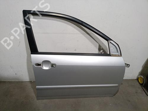 Used Right front door TOYOTA COROLLA (_E12_) 2.0 D-4D (CDE120R, CDE120L_) (116 hp) 28316461