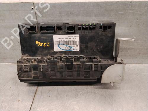 Used Fuse box Fuse box MERCEDES-BENZ E-CLASS (W211) E 270 CDI (211.016) (177 hp) 35962568 35962568