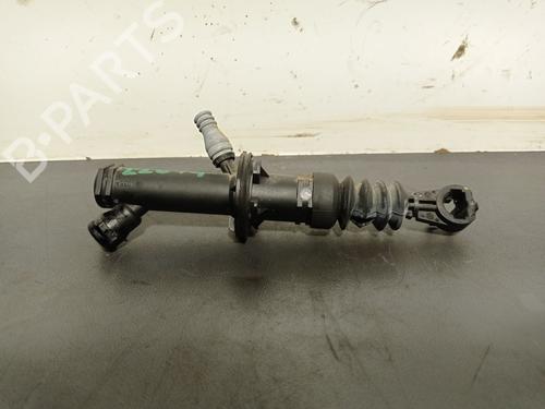 Used Clutch slave cylinder RENAULT CAPTUR I (J5_, H5_) 0.9 TCe 90 (90 hp) 25794461