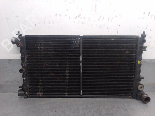 Used Water radiator Water radiator 32779320 32779320