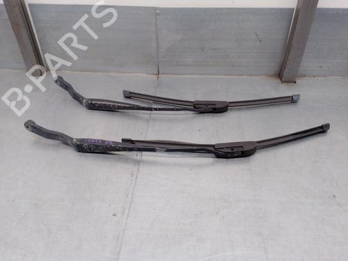 Used Front windshield wiper arm SSANGYONG MUSSO (FJ) 2.9 TD (120 hp) 13535005