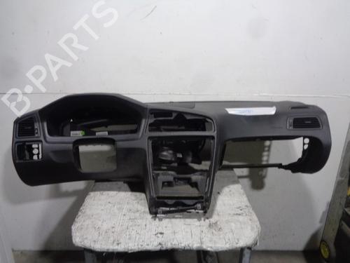 Used Dashboard VOLVO XC70 I Cross Country (295) 2.5 T XC AWD (209 hp) 13656030